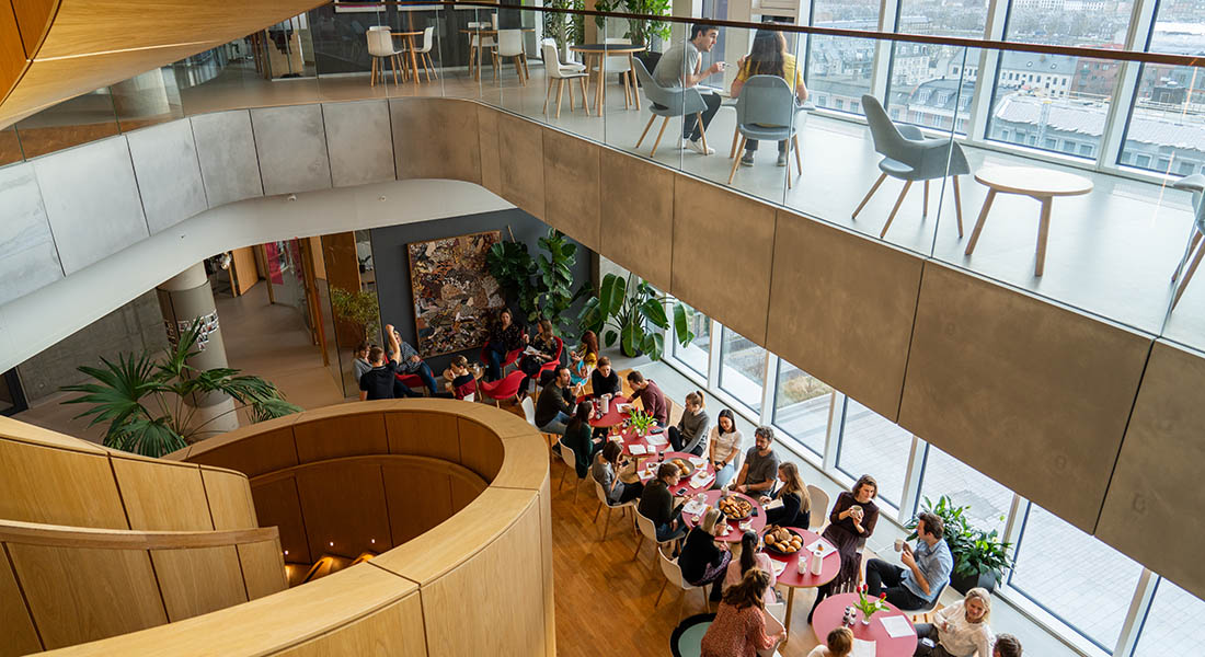 CBMR Foyer in maersk tower