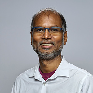 Portrait of Associate Professor Mani Arumugam